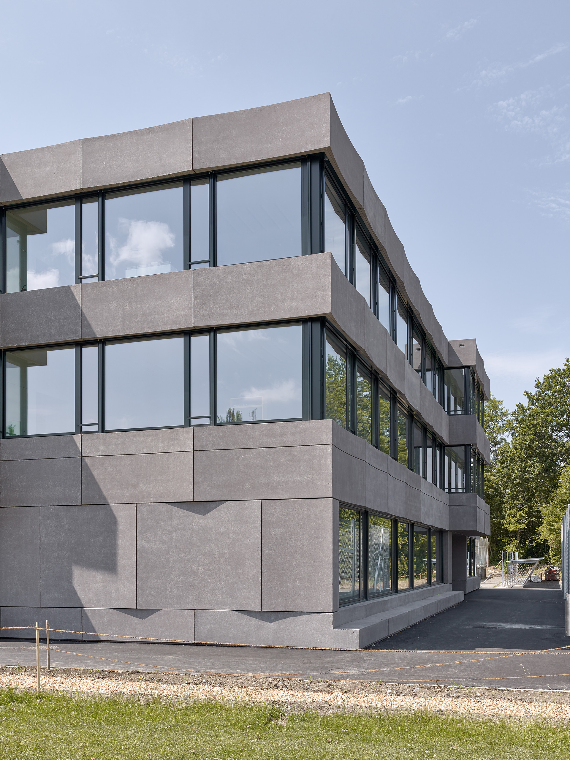 E19708 Alpa 091048 SCREEN